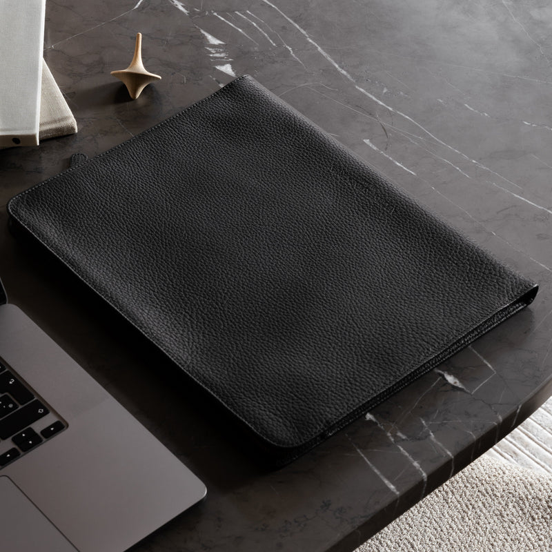 The PC Cover: Surplus leather - Black - One size (13")